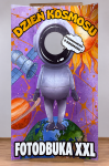 Fotobudka XXL ( wzór 3) -  Astronauta z napisem - Dzień Kosmosu/ Kosmos