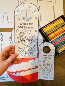 Dzień Dentysty - Zawieszka na drzwi dla Wróżki Zębuszki